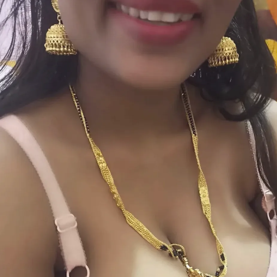 Aisha, 30