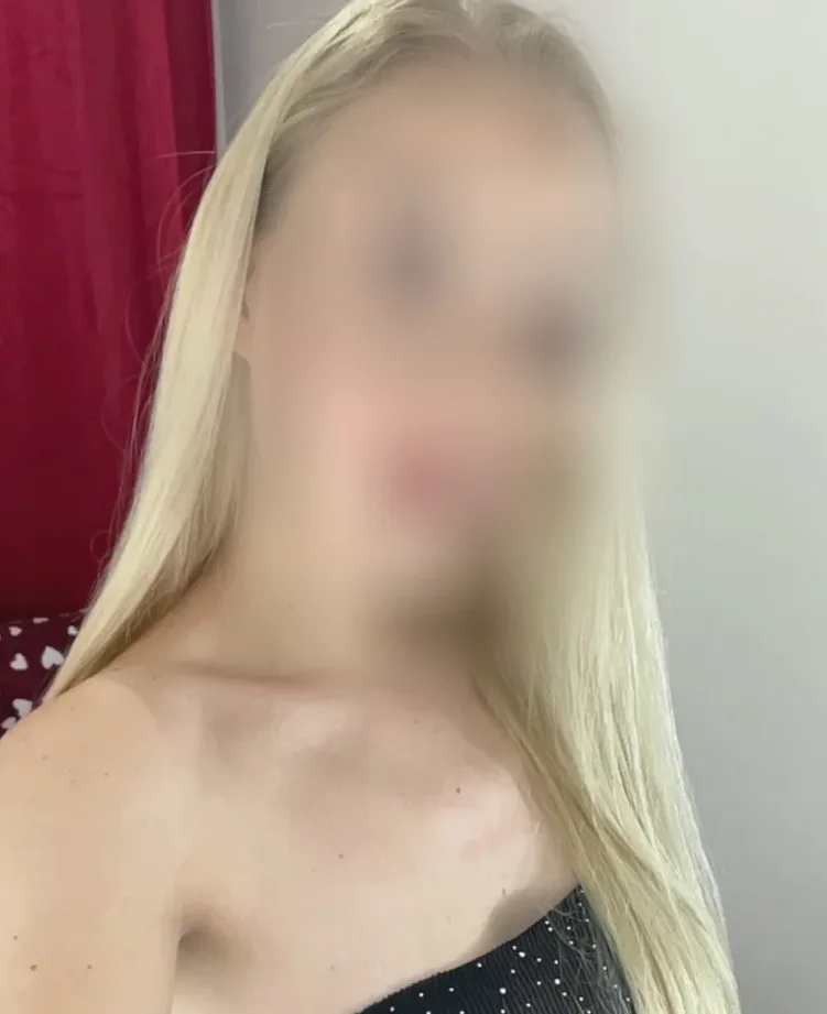 Isobel, 34