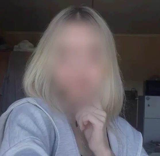 Olivia, 20